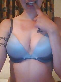 4620 body piercing fetishism photo